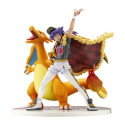 Figure Charizard and Leon Pokémon Center Limited Edition